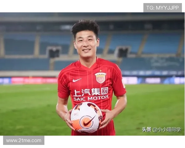 武磊双响制胜助上海海港险胜对手巩固中超榜首位置 武磊双响制胜助上海海港险胜对手巩固中超榜首位置