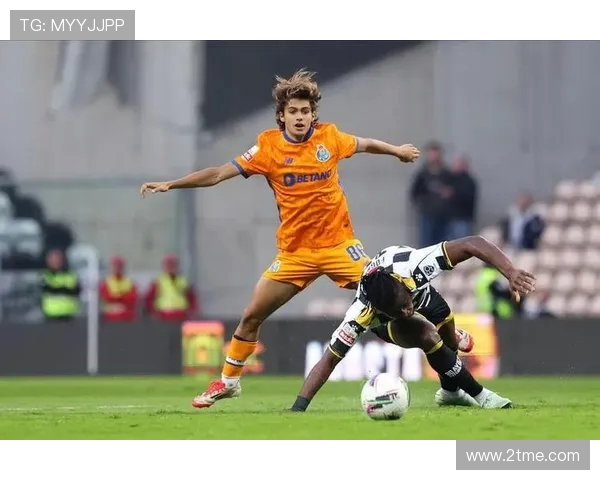 皇马关注17岁墨西哥新星莫拉 将持续观察其场上表现 皇马关注17岁墨西哥新星莫拉 将持续观察其场上表现