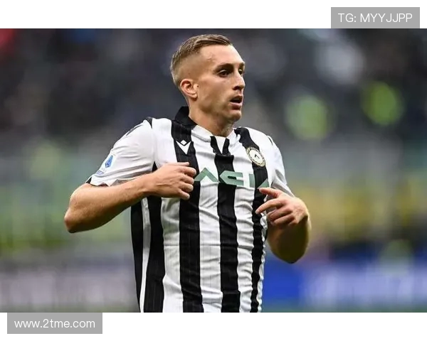 德劳伦蒂斯吐槽那不勒斯主场收益低仅赚三百万欧元引发热议 德劳伦蒂斯吐槽那不勒斯主场收益低仅赚三百万欧元引发热议